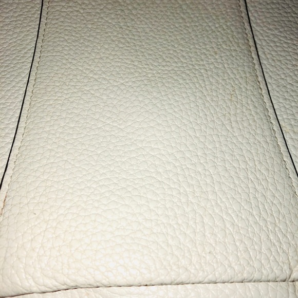 Handbag - Picture 2 of 8